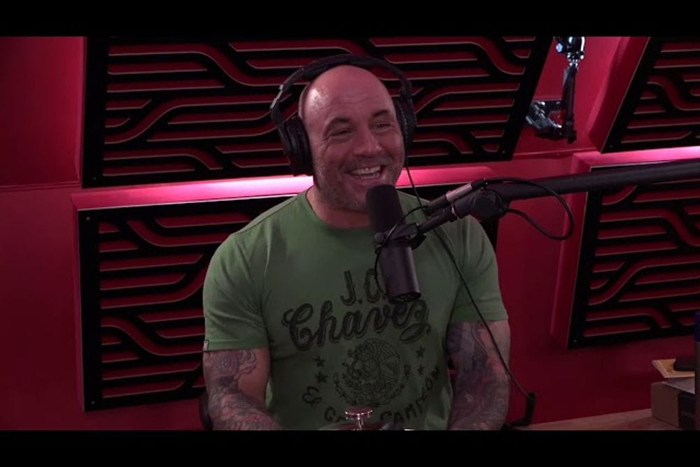 Derrick Lewis Talks UFC Heavyweight Journey on JRE MMA Show #105 post image