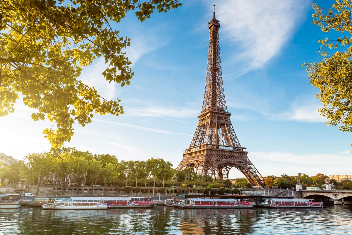 The Ultimate Guide to Visiting Paris for Seniors: Tips and Tricks for an Unforgettable Trip