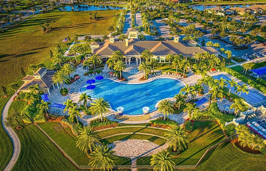 Housing Options and Lifestyle at Del Webb Naples