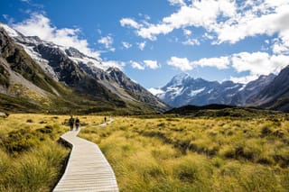 Picture of a hiking trail in Australia New Zealand