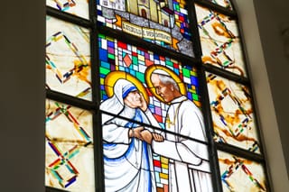 Photo of stained glass Mother Teresa and Pope John XXIII