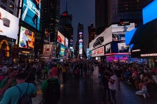 Picture of Time Square in New York City at night