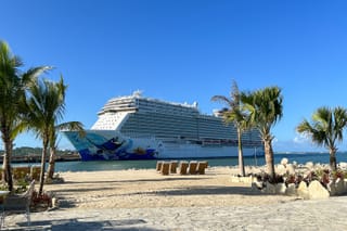 Picture of the Norwegian Cruise Line cruise ship Norwegian Escape