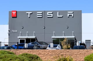 Picture of the Tesla Service Center in Mesa Arizona 
