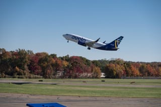 Picture of an Avelo Airlines plane taking off 