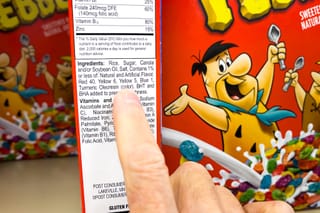 Picture of an ingredient list on a cereal box 