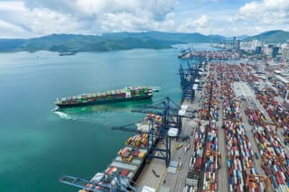 Photo of a Chinese shipping port 
