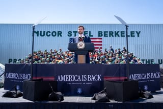 Photo of JD Vance speaking at Nucor Steel in South Carolina
