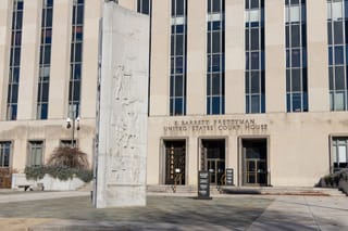 Picture of the E. Barrett Prettyman US District Court House in Washington DC