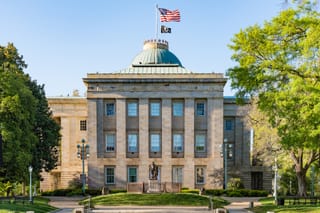 Picture of the North Carolina capitol building 