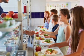 Picture of the line at a school lunch cafeteria 