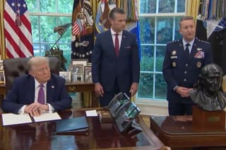 Picture of President Trump signing a declaration to rename Department of Defense to Department of War