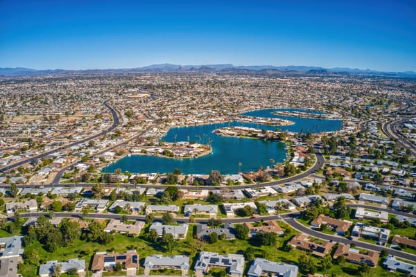 Image of houses in Sun City in Phoenix Arizona 