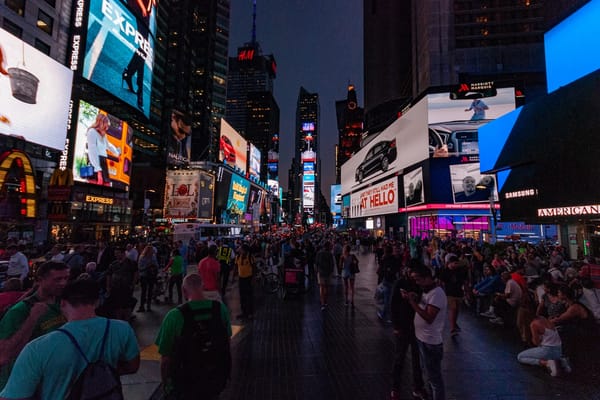 Picture of Time Square in New York City at night