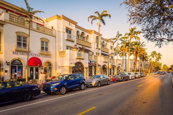 Photo of downtown Naples Florida 