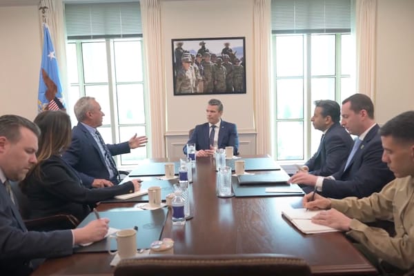Photo of RFK Jr meeting with Pete Hegseth at the Pentagon