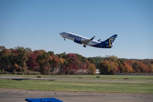 Picture of an Avelo Airlines plane taking off 
