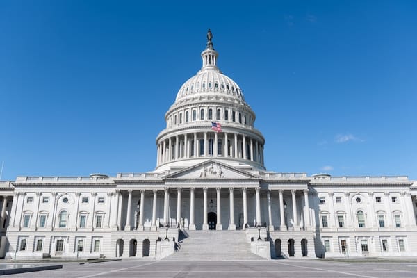 Photo of the US Capitol building 