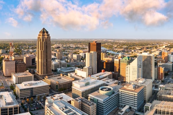 Picture of downtown Des Moines Iowa 